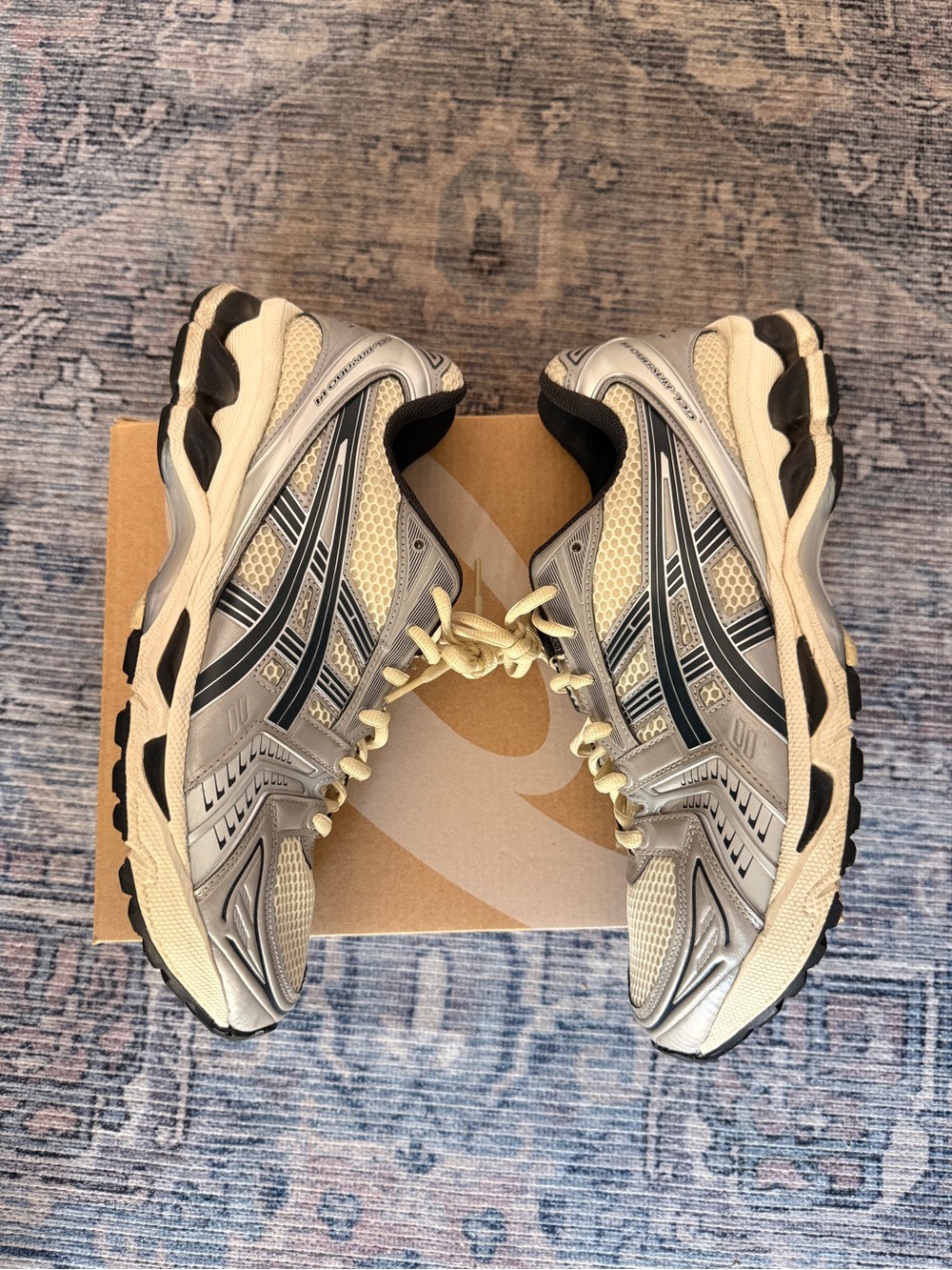 Asics Gel Kayano Men’s Athletic Running Shoes in Cream and Black